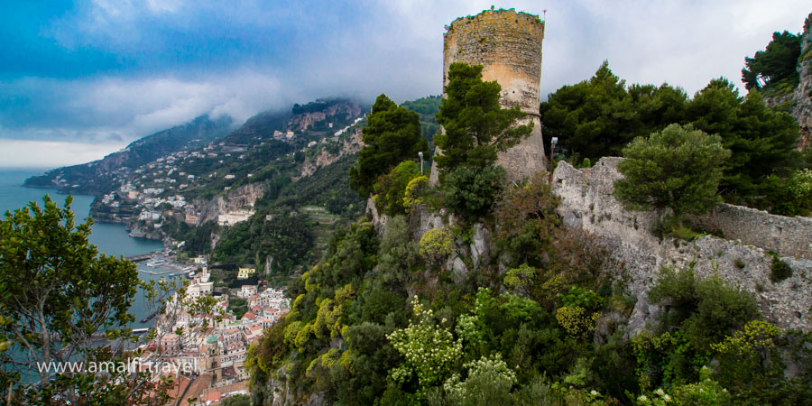 Turm Ziro und Blick auf die Amalfiküste, Italien